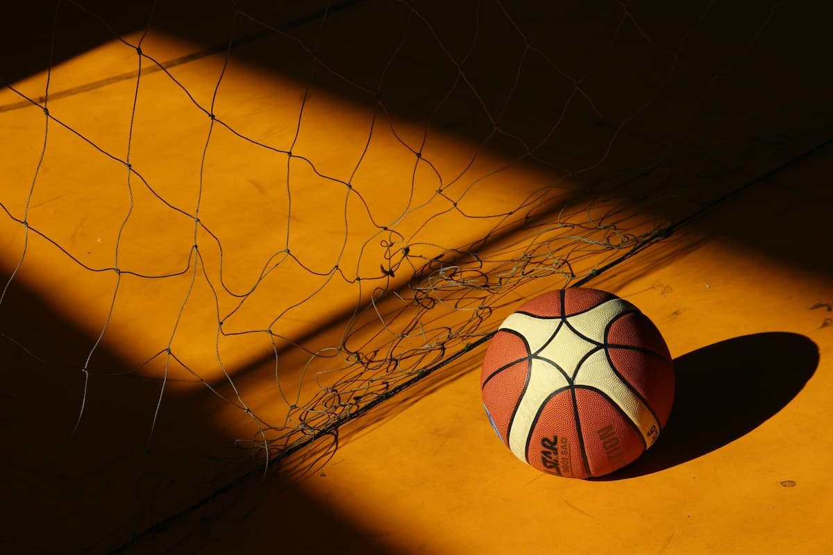 NBA球员马利克·比斯利被驱逐出底特律公寓，FBI博彩调查持续进行